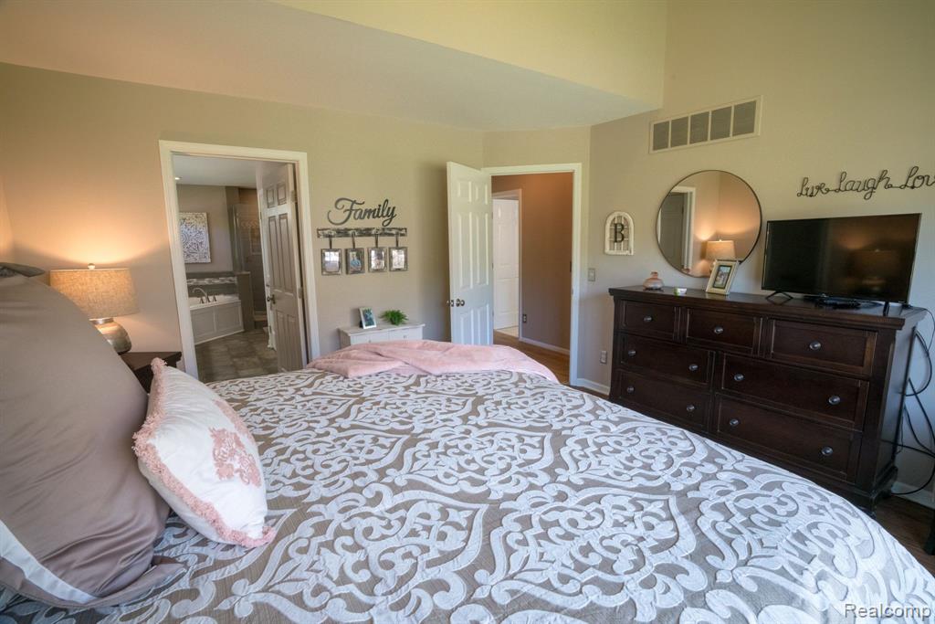 7427 LAKE Street, Dexter, MI 48130 — Photo 17