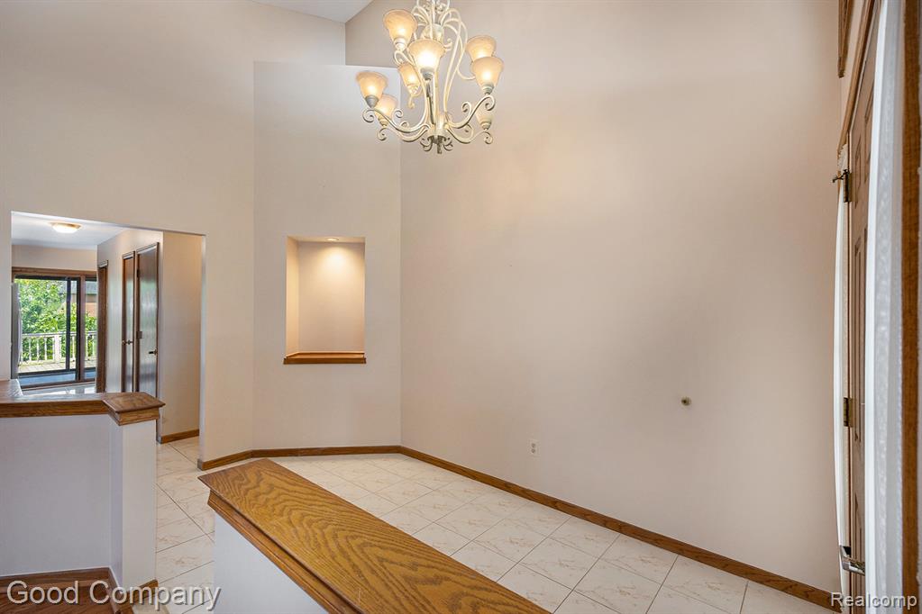 47284 Hunters Chase Drive, Macomb, MI 48042 — Photo 10