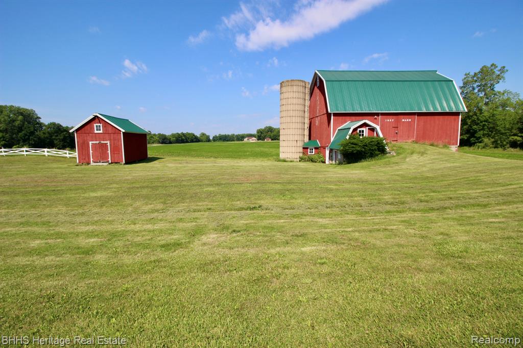 4201 N Burkhart Road, Howell, MI 48855 — Photo 37