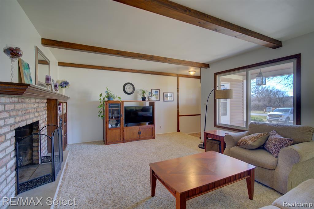 7233 JENNINGS Road, Swartz Creek, MI 48473 — Photo 9