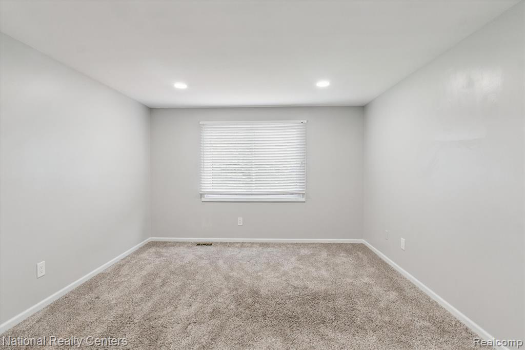 12387 Cedar Drive, Shelby Twp, MI 48315 — Photo 14