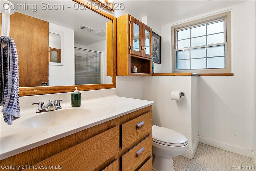 5788 Strathdon Way, Waterford, MI 48327 — Photo 18