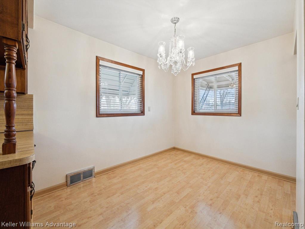 4217 MCKINLEY Street, Dearborn Heights, MI 48125 — Photo 10