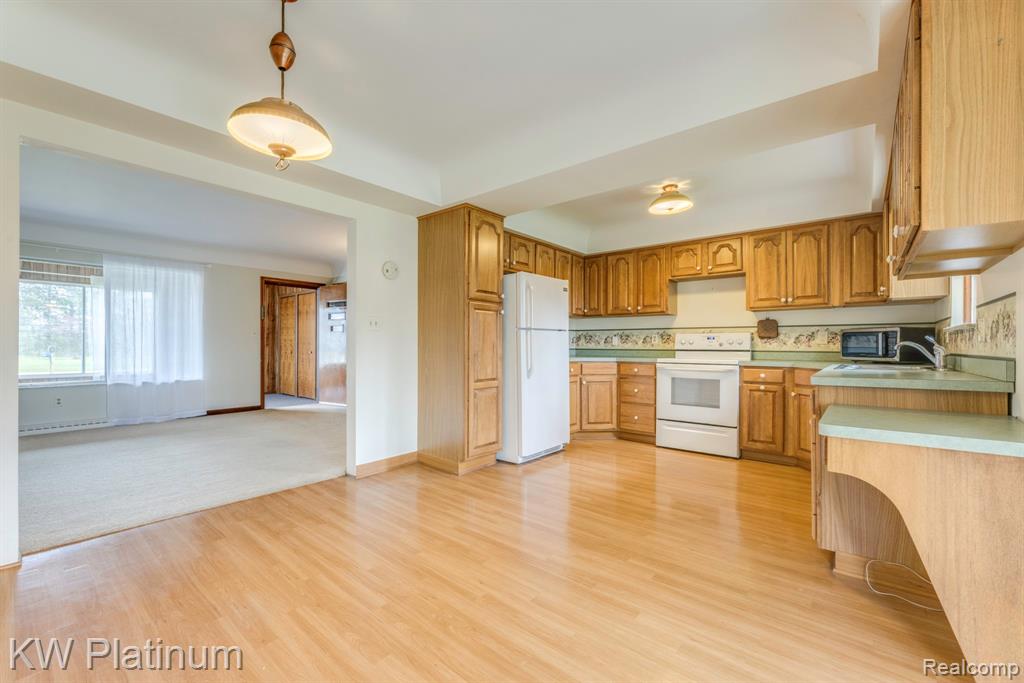 206 E Park Street, Capac, MI 48014 — Photo 7