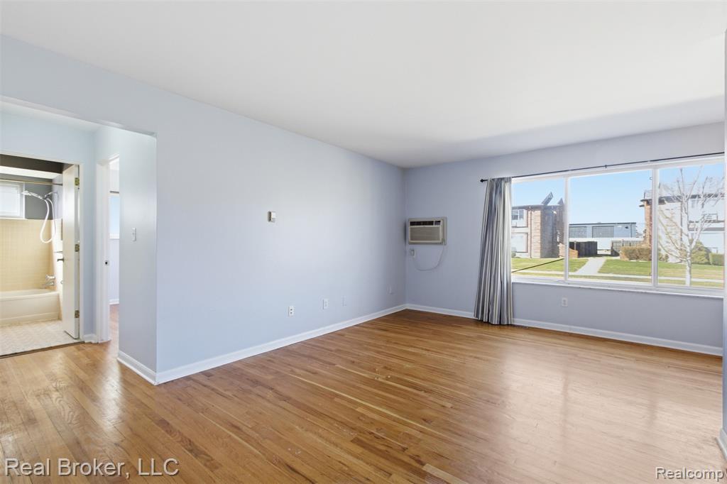 4840 Briarwood Avenue, Royal Oak, MI 48073 — Photo 5