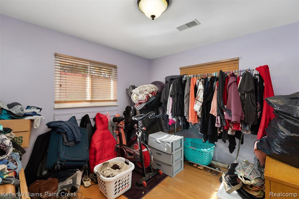 420 Dons Court, Ortonville, MI 48462 — Photo 17