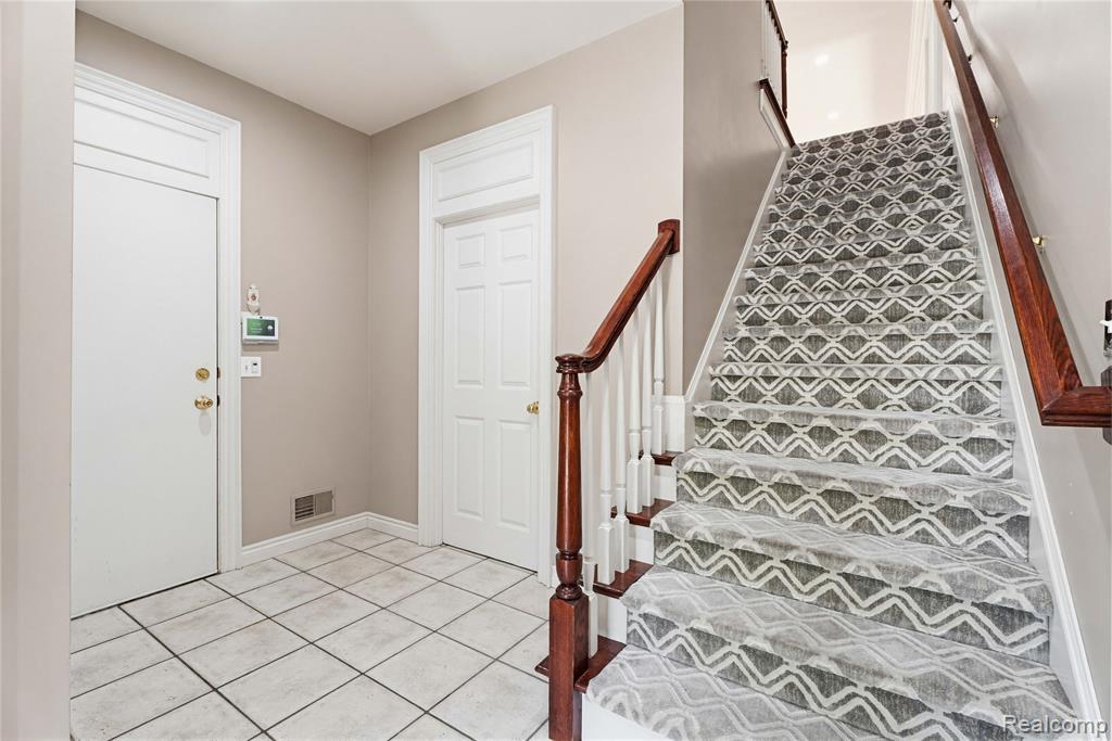 5173 Serena Drive, Troy, MI 48098 — Photo 37
