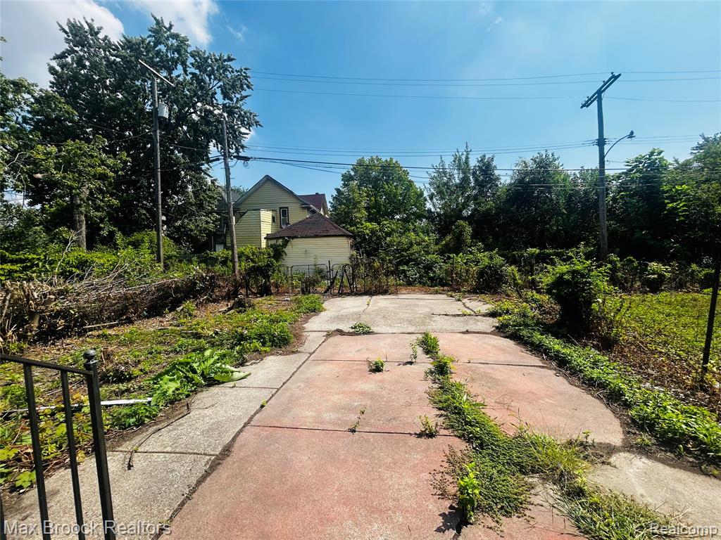 5220 Hecla Street, Detroit, MI 48208 — Photo 17