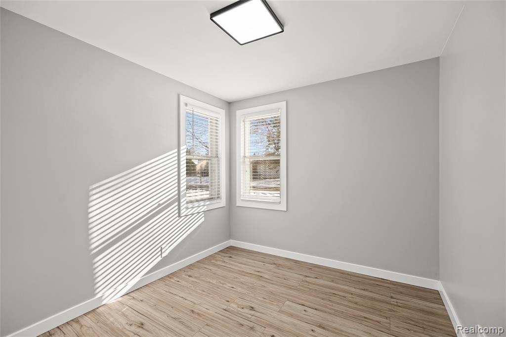 65 Algansee Drive, Troy, MI 48083 — Photo 23