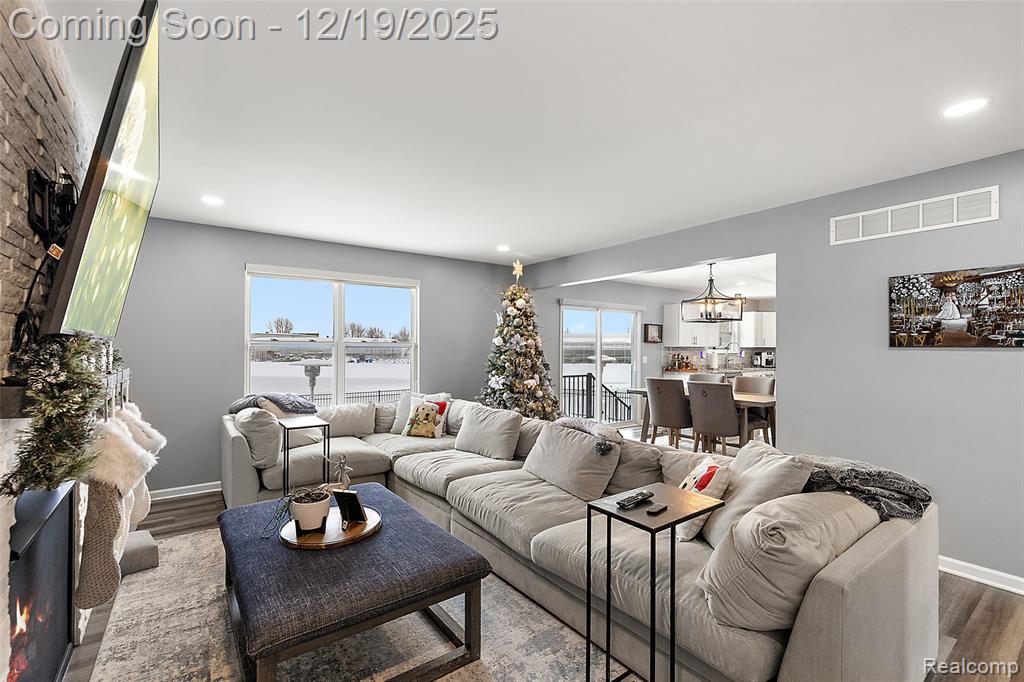 51336 Times Square Drive, Shelby Twp, MI 48315 — Photo 9