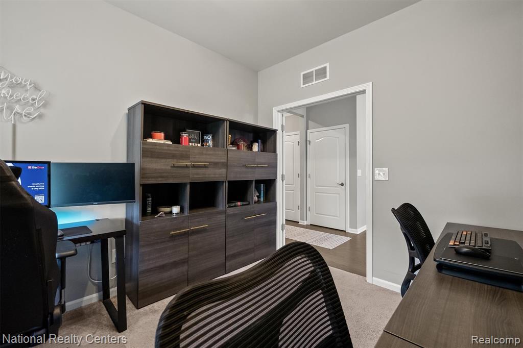 40605 Aster Court, Clinton Twp, MI 48036 — Photo 27