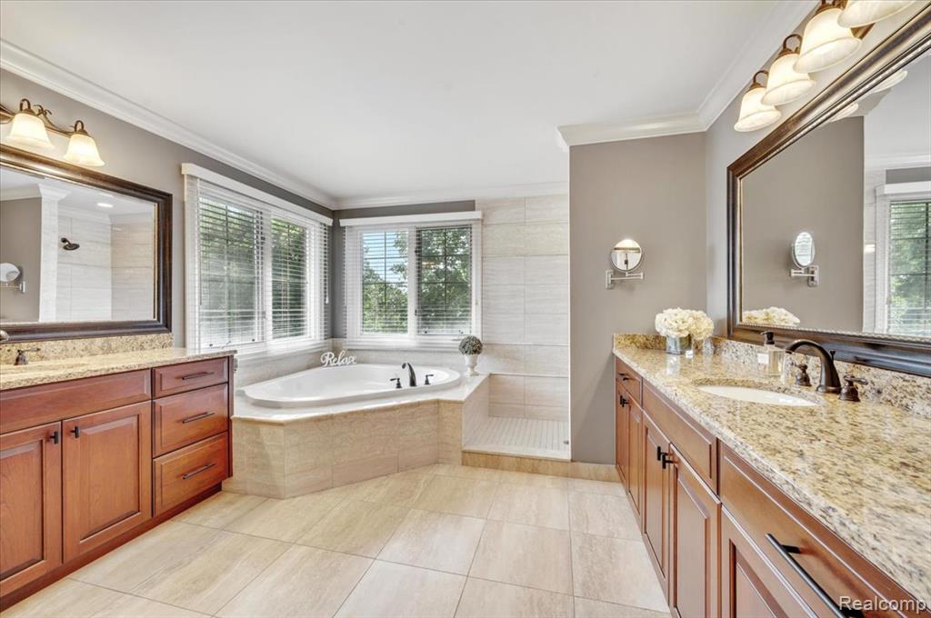54159 DEER RIDGE Court, Rochester, MI 48307 — Photo 25