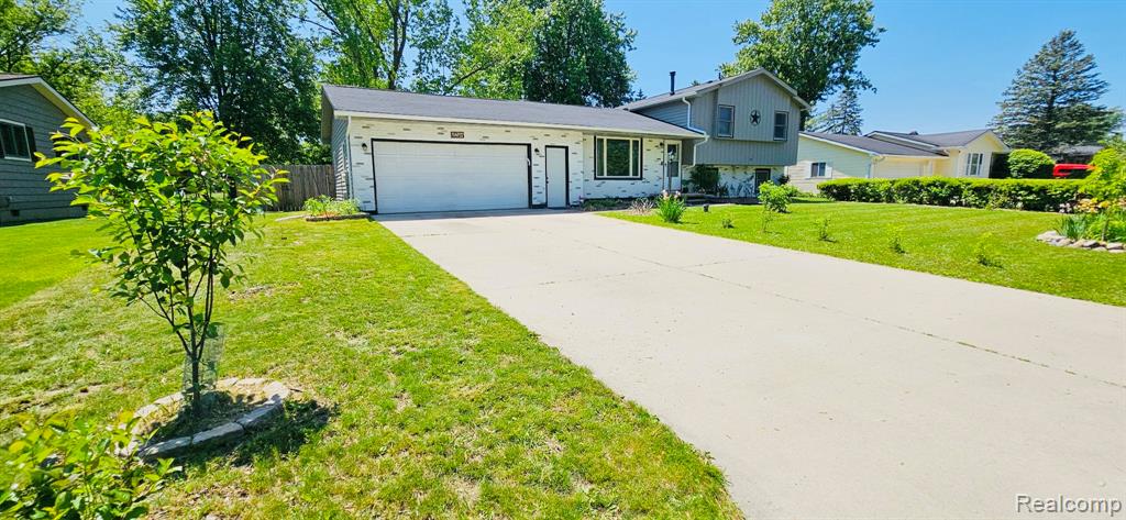 7046 Donelson Trail, Davison, MI 48423 — front exterior
