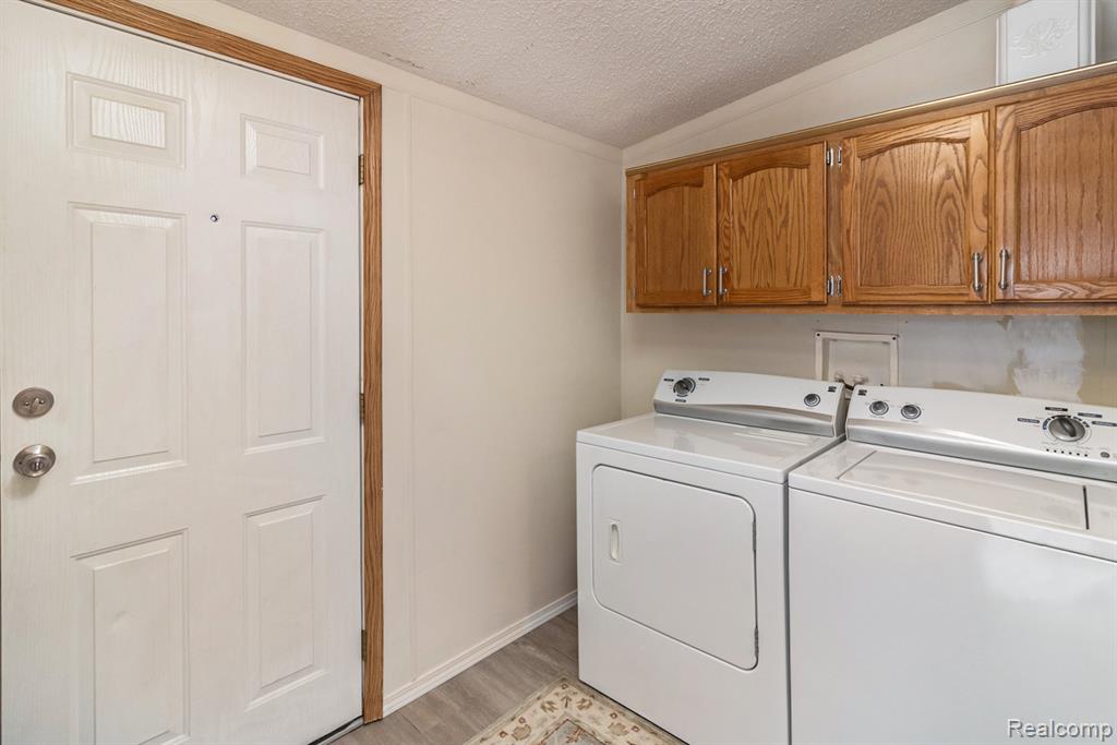 13541 Austin Court, Hartland, MI 48353 — Photo 14