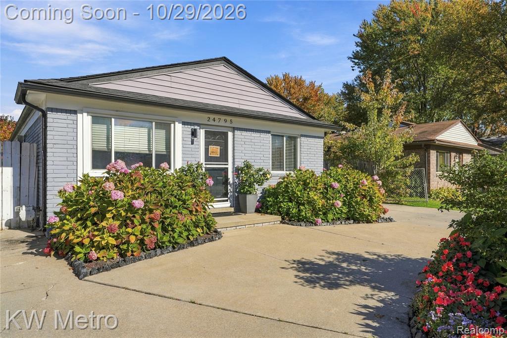 24795 Trombley Street, Harrison Township, MI
