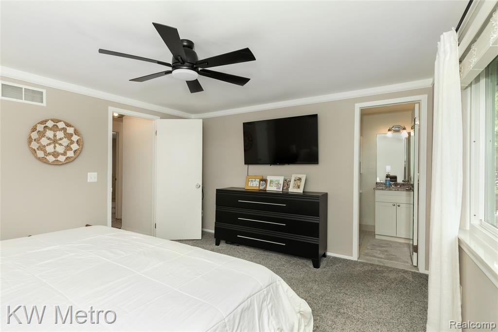 839 Dressler Lane, Rochester Hills, MI 48307 — Photo 21