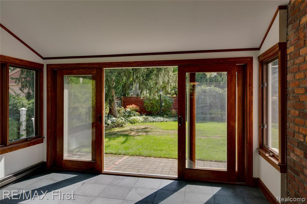 815 Oakridge, Ferndale, MI 48220 — Photo 16