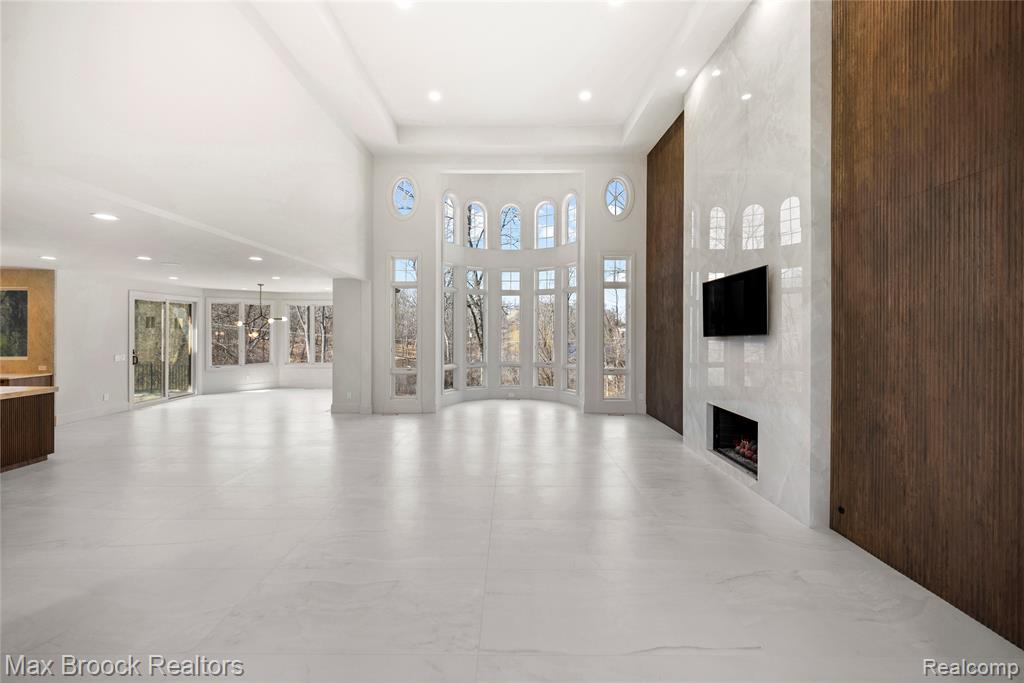 1888 W Tahquamenon Court, Bloomfield Hills, MI 48302 — Photo 8