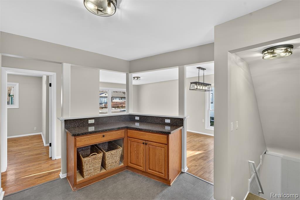735 Elmwood Drive, Fenton, MI 48430 — Photo 16