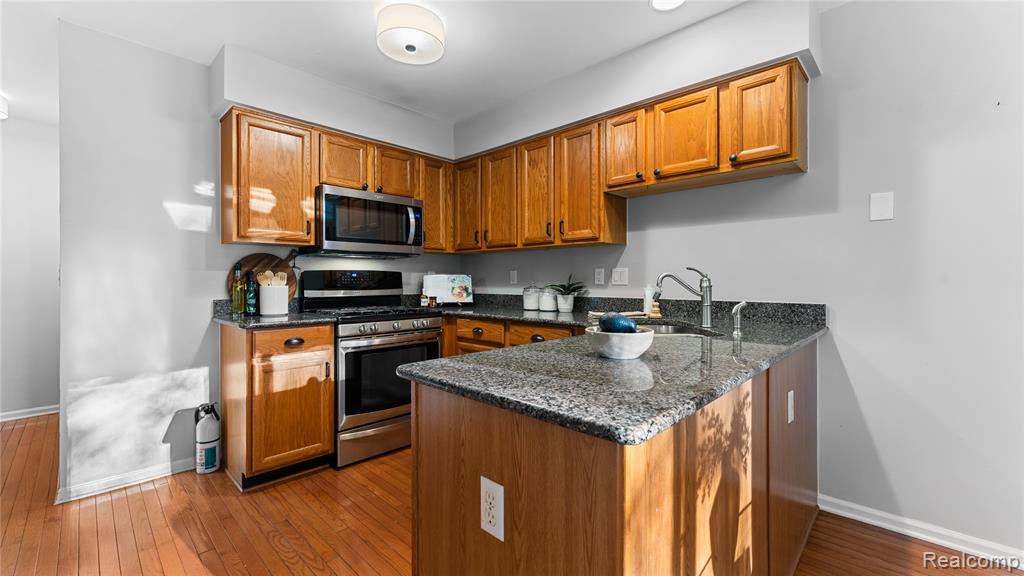 41784 WHITE TAIL Lane, Canton, MI 48188 — Photo 12