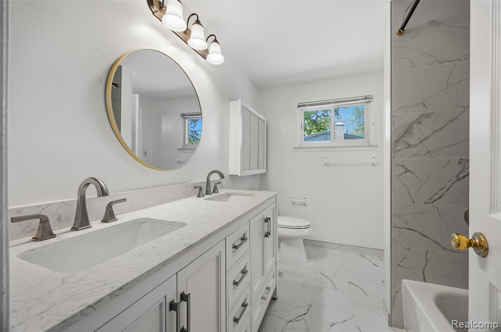 14018 Greentrees Street, Riverview, MI 48193 — Photo 24