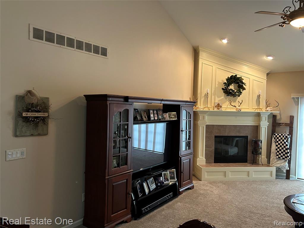 748 KNOLLS LANDING Drive, Milford, MI 48381 — Photo 22