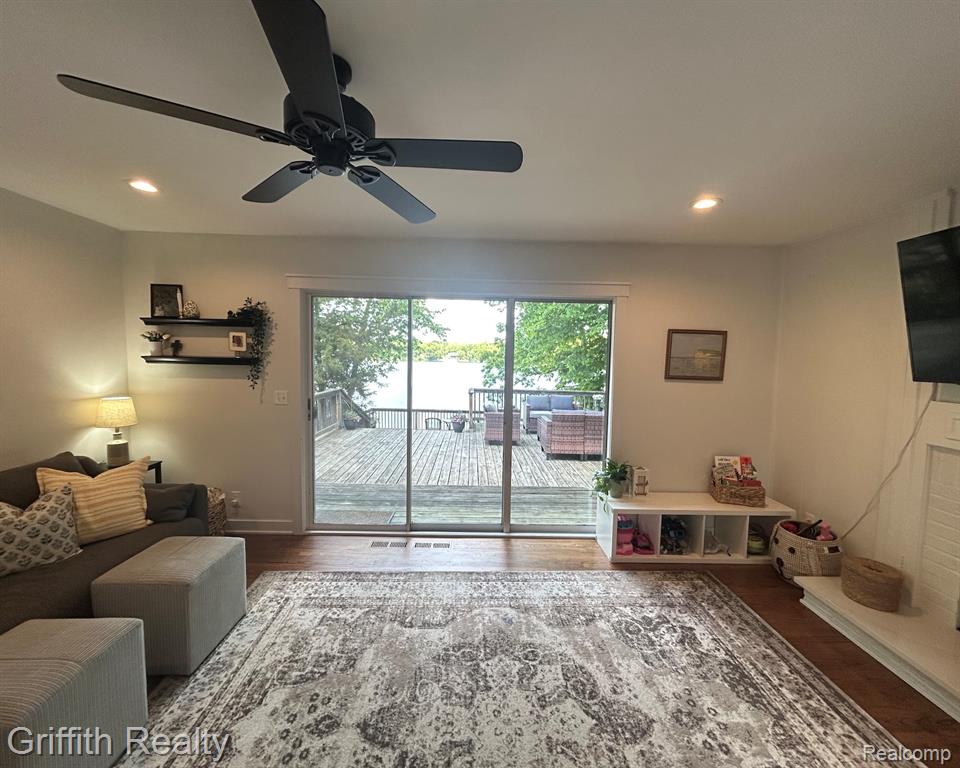 6262 Briggs Lake Drive, Brighton, MI 48116 — Photo 8
