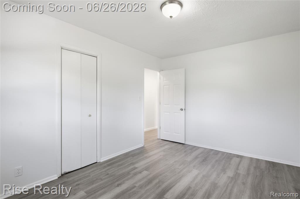 3472 W Gracelawn Avenue, Flint, MI 48504 — Photo 9