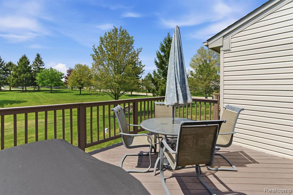 53199 Pineridge Drive, New Baltimore, MI — Photo 4