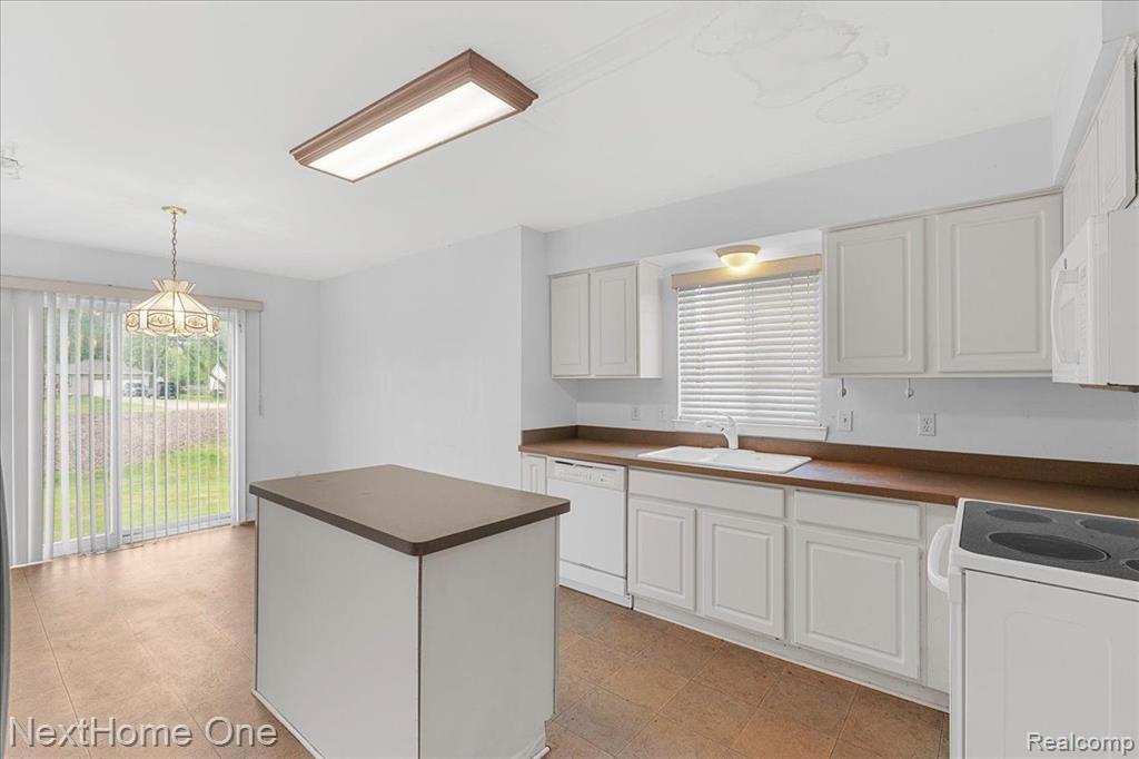 43379 DANIEL Drive, Van Buren, MI 48111 — Photo 7