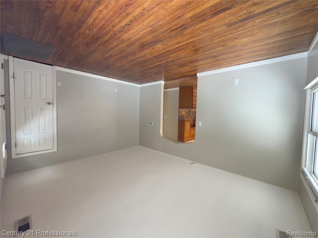 95 E Dallas Avenue, Madison Heights, MI 48071 — Photo 5