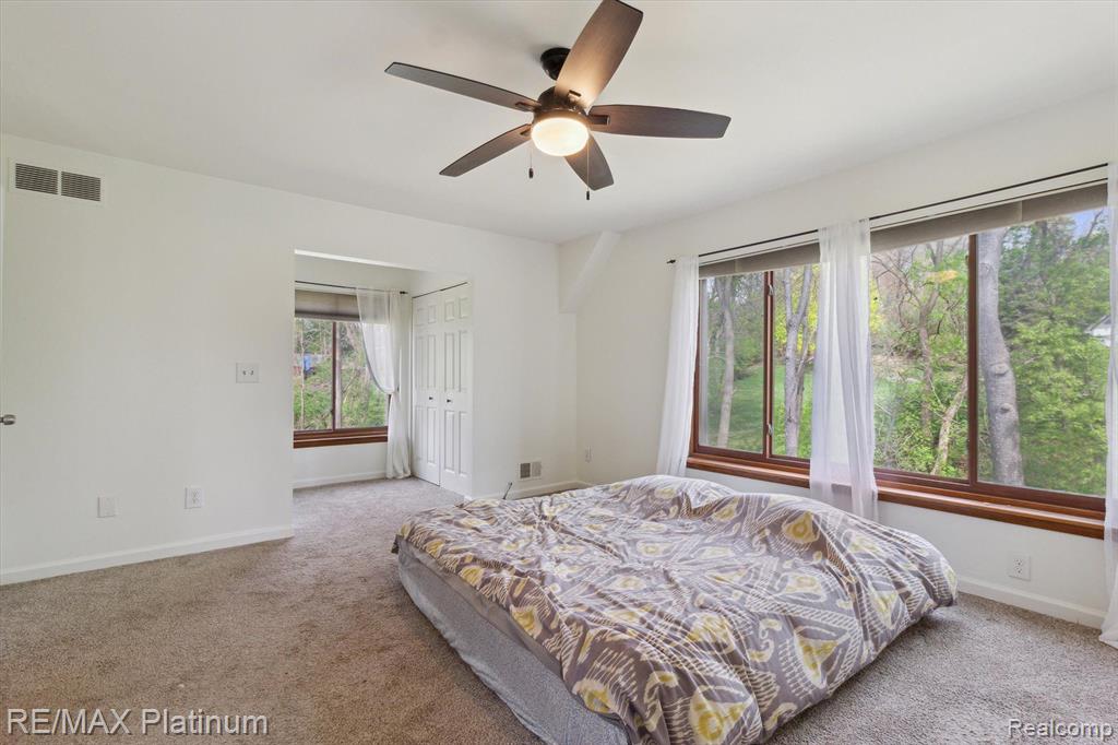 5440 BRADFORD Circle, Brighton, MI 48114 — Photo 32