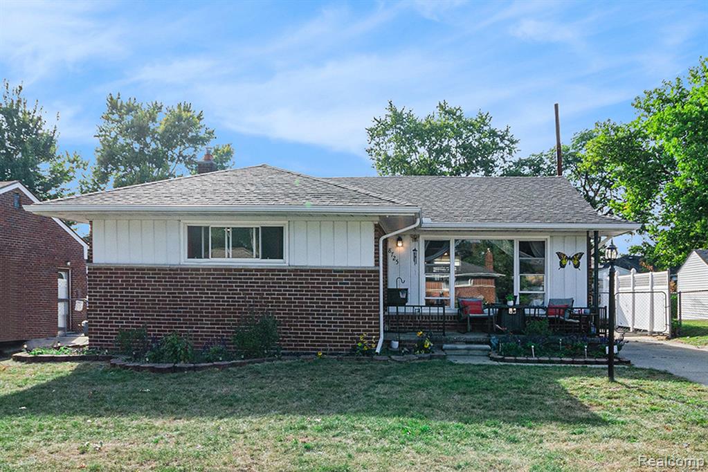 8725 LOCHDALE Street, Dearborn Heights, MI 48127 — Photo 3