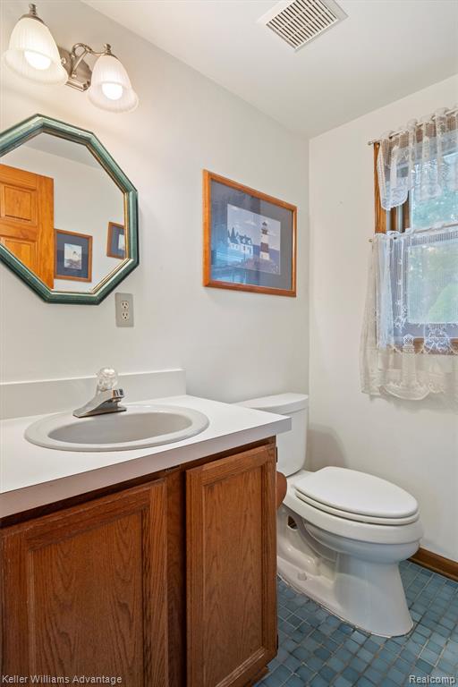 60422 Lamplighter Drive, New Hudson, MI 48165 — Photo 16