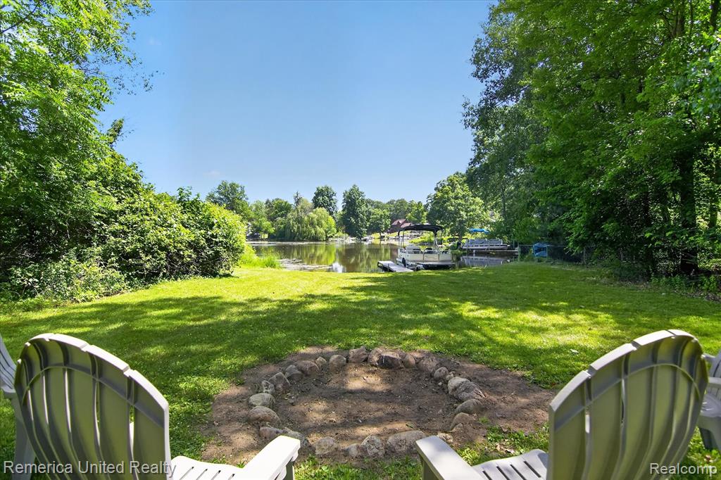11521 Westshore Drive, Pinckney, MI 48169 — Photo 41