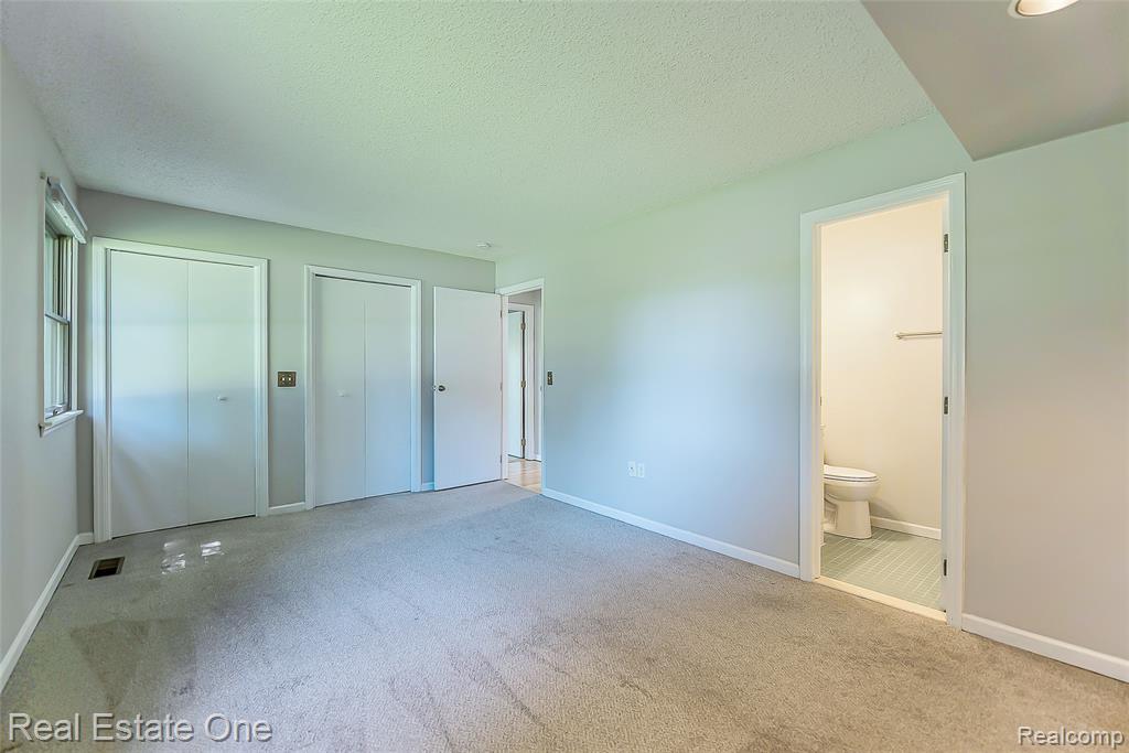 8402 Scotia, Pinckney, MI 48169 — Photo 29