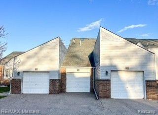 726 CLAIRE POINTE Circle, Saint Clair Shores, MI 48081 — Photo 34