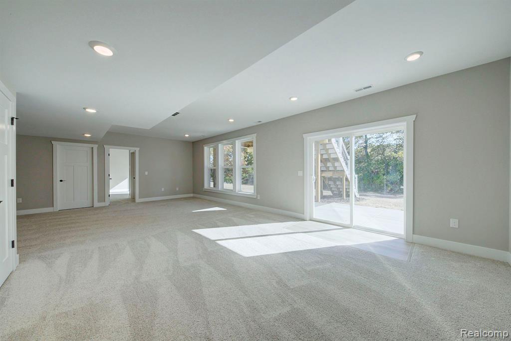 614 ROUND ROCK Drive, Howell, MI 48843 — Photo 21