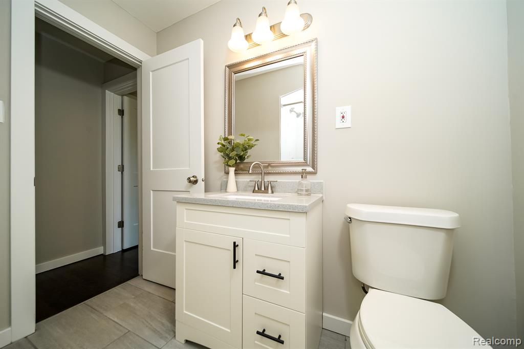 23610 Morton Street, Oak Park, MI 48237 — Photo 37