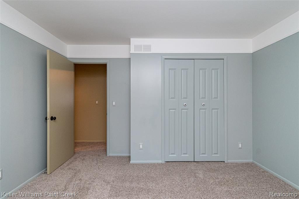 44205 Felstone Drive, Sterling Heights, MI 48313 — Photo 16