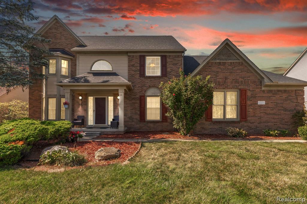 46856 GLENGARRY Boulevard, Canton, MI 48188 — Photo 2