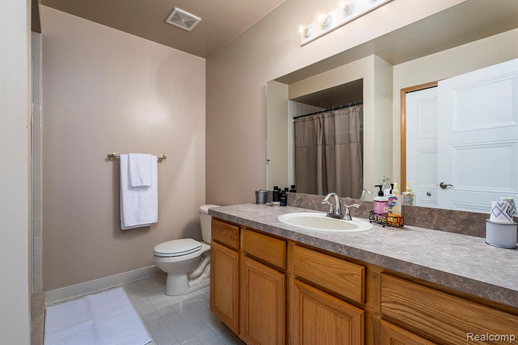 52588 Robins Nest Drive, New Baltimore, MI 48047 — Photo 33