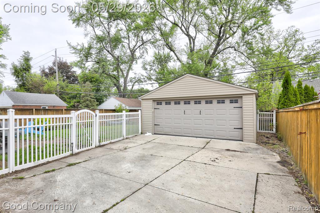 10074 Lincoln Drive, Huntington Woods, MI — Photo 49