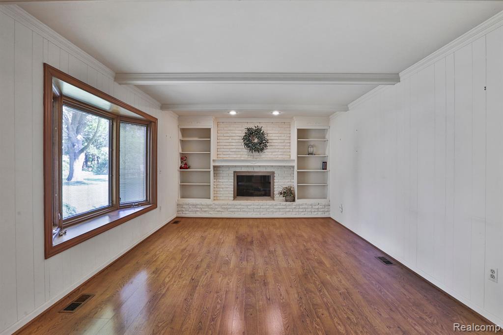 4251 WASHINGTON CRESCENT Drive, Troy, MI 48085 — Photo 12
