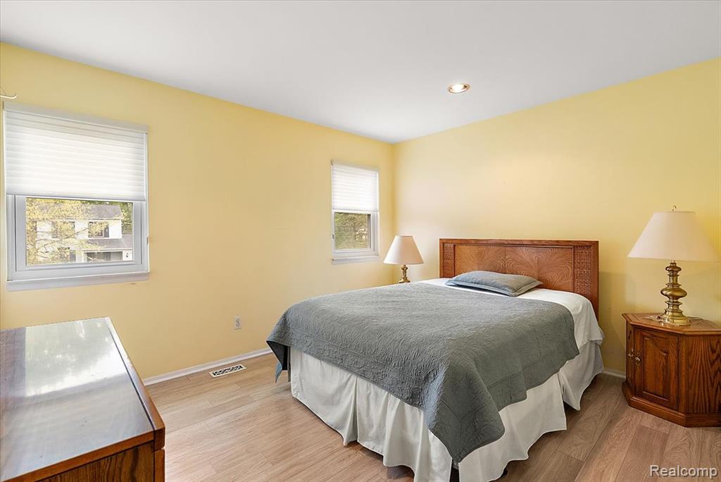 2832 Warrior Drive, Wixom, MI 48393 — Photo 27