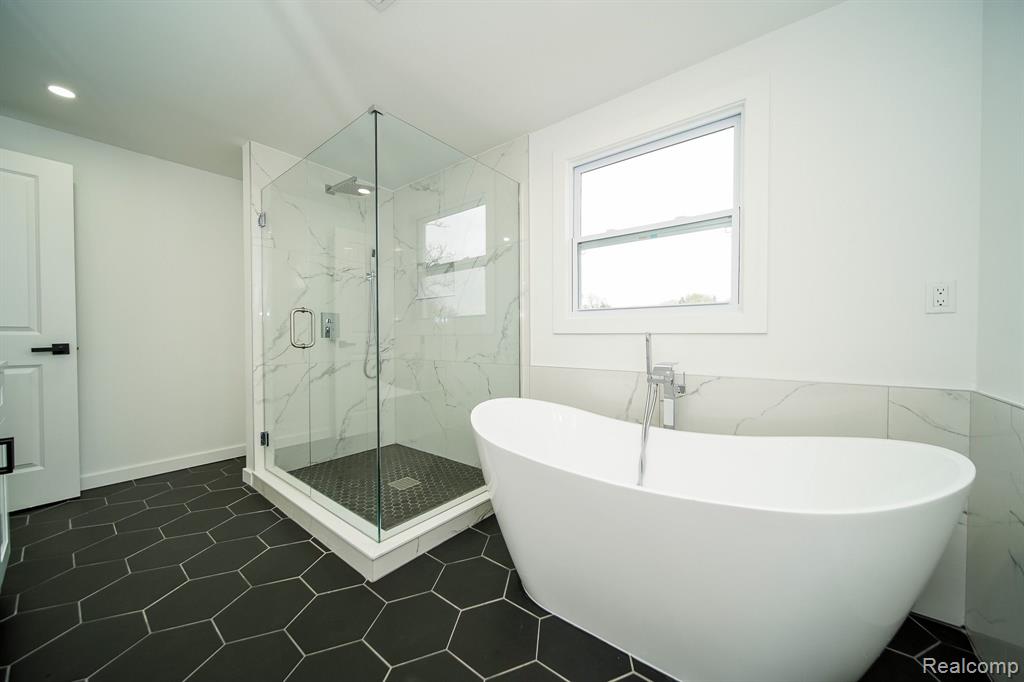 52556 BELLE Crest, Shelby Twp, MI 48316 — Photo 67