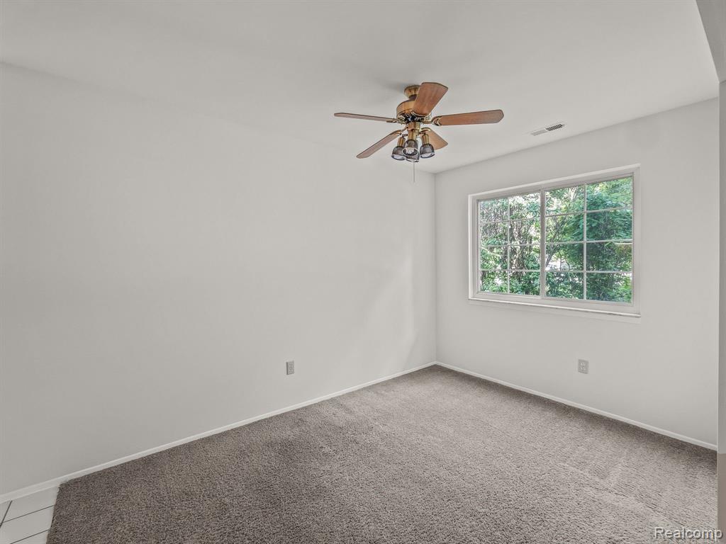 490 BALDWIN Avenue, Rochester, MI 48307 — Photo 11
