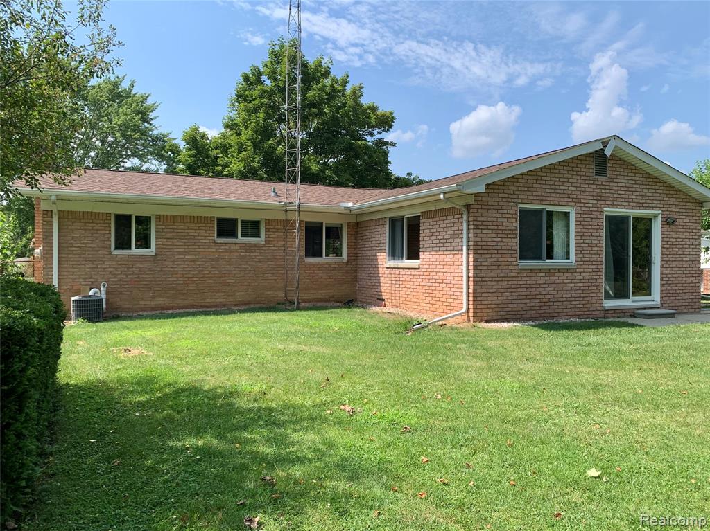 4425 Old Colony Drive, Flint, MI 48507 — Photo 16