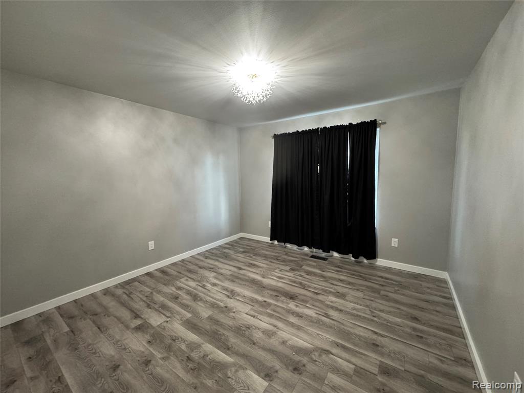 43005 FREEPORT Drive, Sterling Heights, MI 48313 — Photo 15