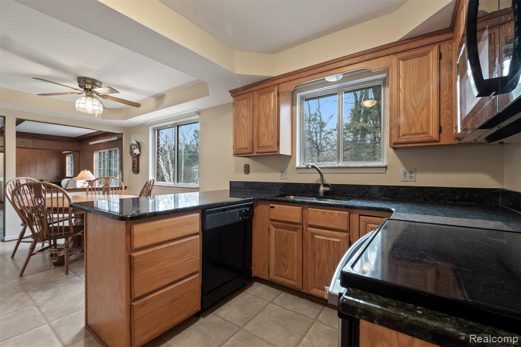 52580 Southdown Road, Shelby Twp, MI 48316 — Photo 10